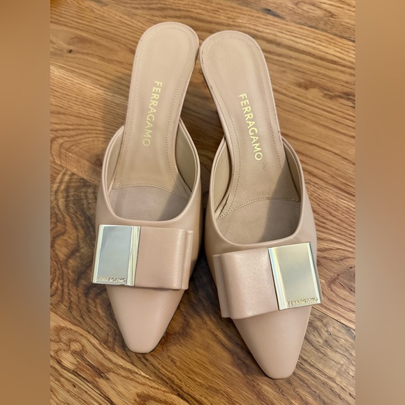 Ferragamo Lycia Mules With Double Bow size 9 - Picture 3 of 9